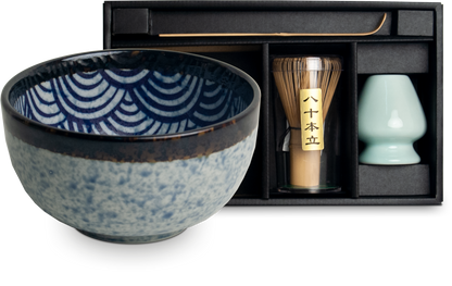 Matchaset med Japanska Vågor-design. Storlek: Ø13 cm | H7 cm.