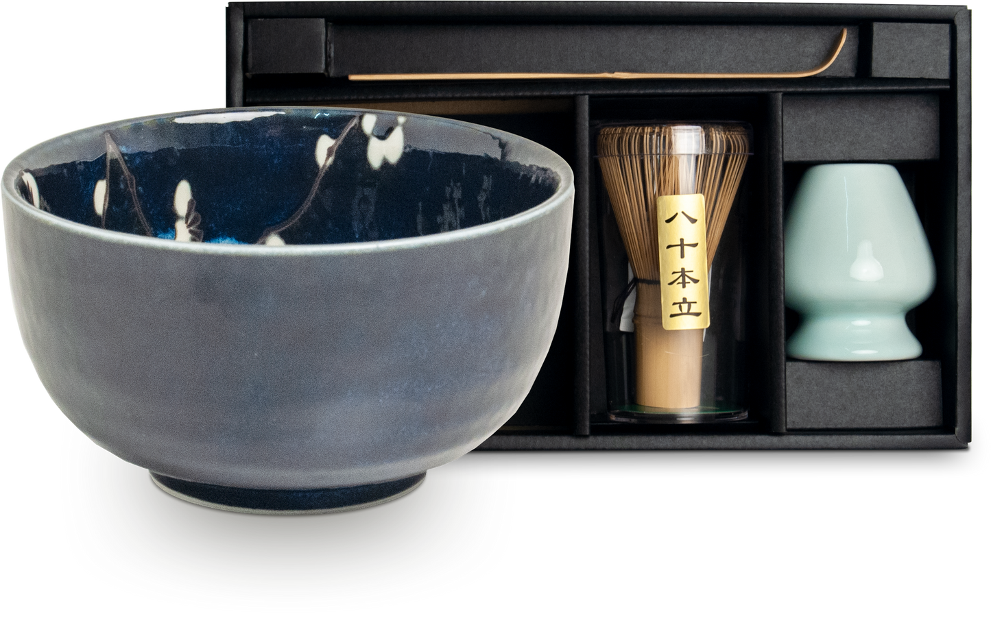 Matchaset med Hana blå-design. Storlek: Ø13 cm | H7 cm..