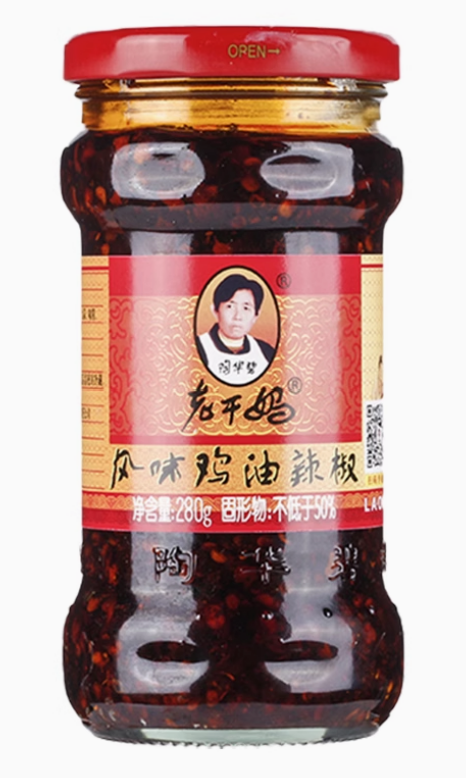 Lao gan ma chiliolja med Kyckling 280g