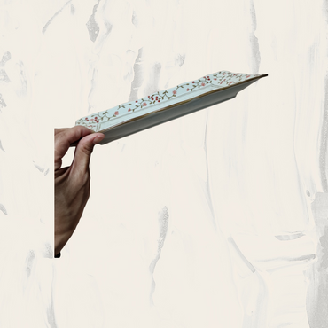 Liten Blommig Uppläggningsfat