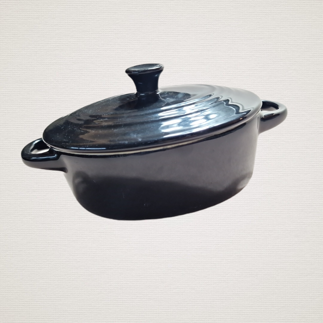 Liten Svart Oval Ugnsform